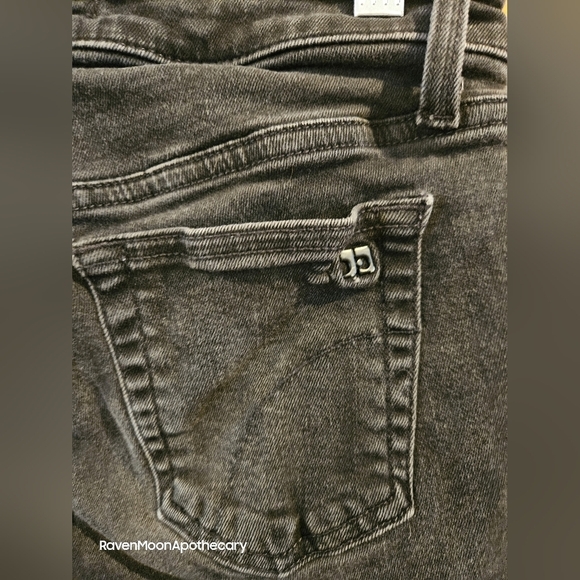 Joe's Black Skinny Jeans - Picture 4 of 10